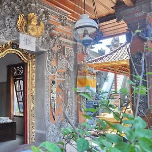 Warini , Ubud Indonesia